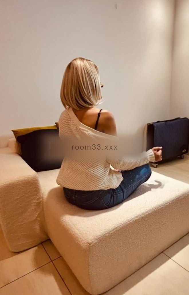 Maya Masseuse
